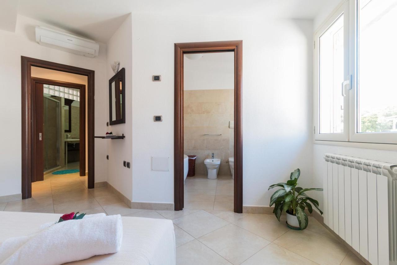 Royal Suite Apartment Cala Gonone Eksteriør bilde